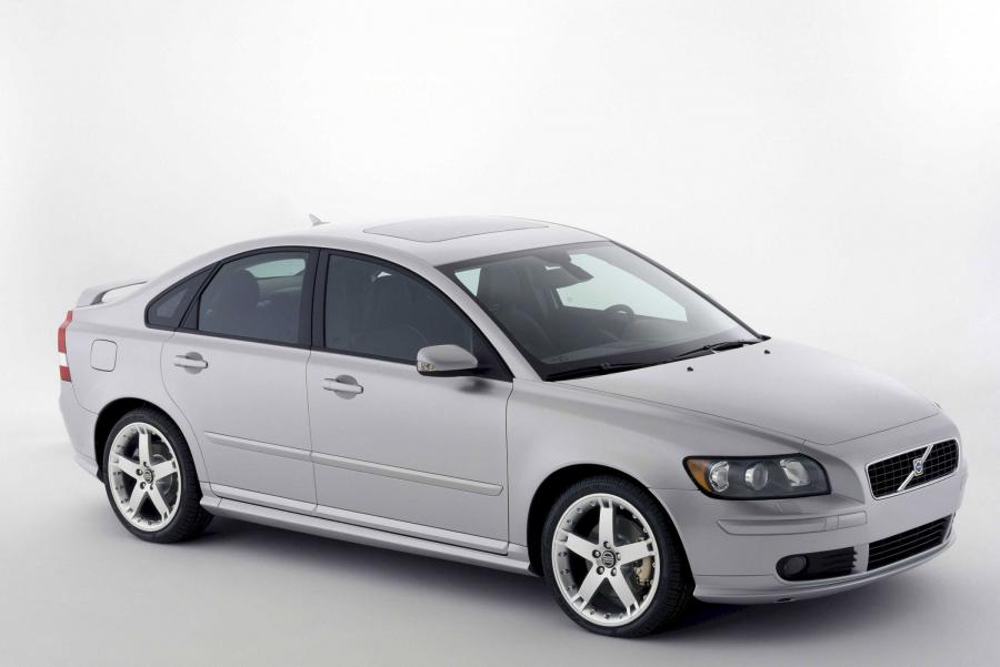  Volvo S40 2004 года  (фото 7 из 26)